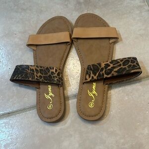 LYNX size 8 sandals @@@